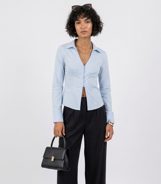 Blusa de manga larga con botones y escote en V- Celeste claro
